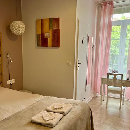 Logis Hotel Des Causses Мийо Екстериор снимка