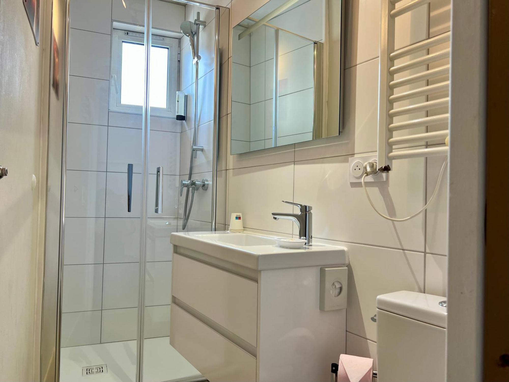 Logis Hotel Des Causses Мийо Екстериор снимка